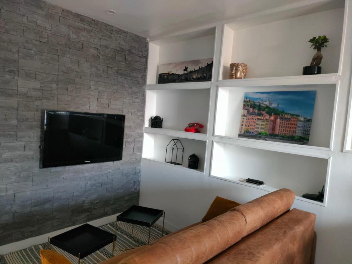 Le Petit Cocon - Parking Prive - Lyon Sud Apartment Vénissieux Exterior photo